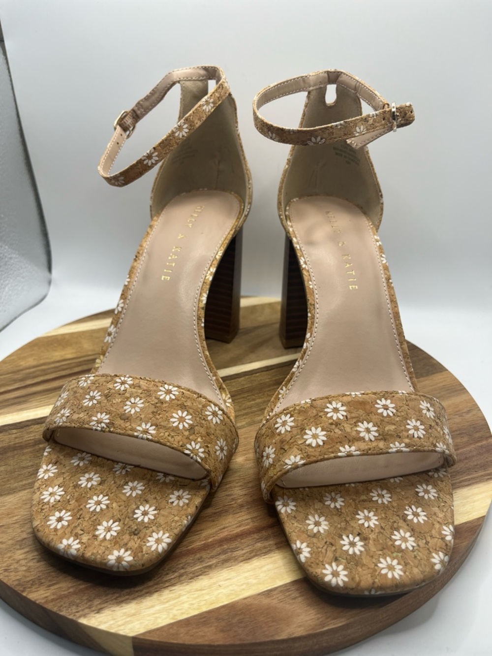 Kelly & Katie Floral Cork Daisy Flower Block Heel Sandlal Size  9M EUC